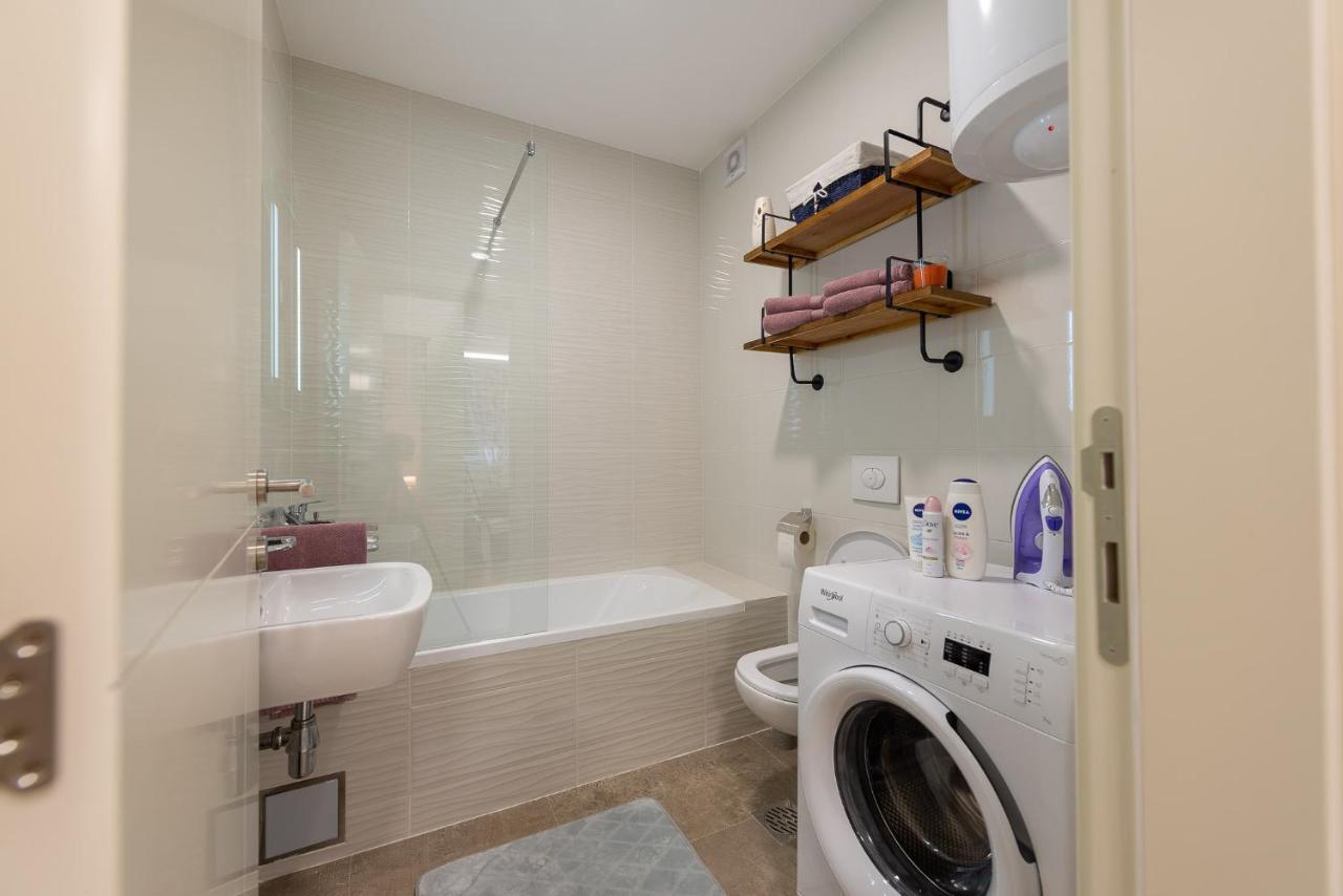 Danijela Apartment Novi Sad Buitenkant foto